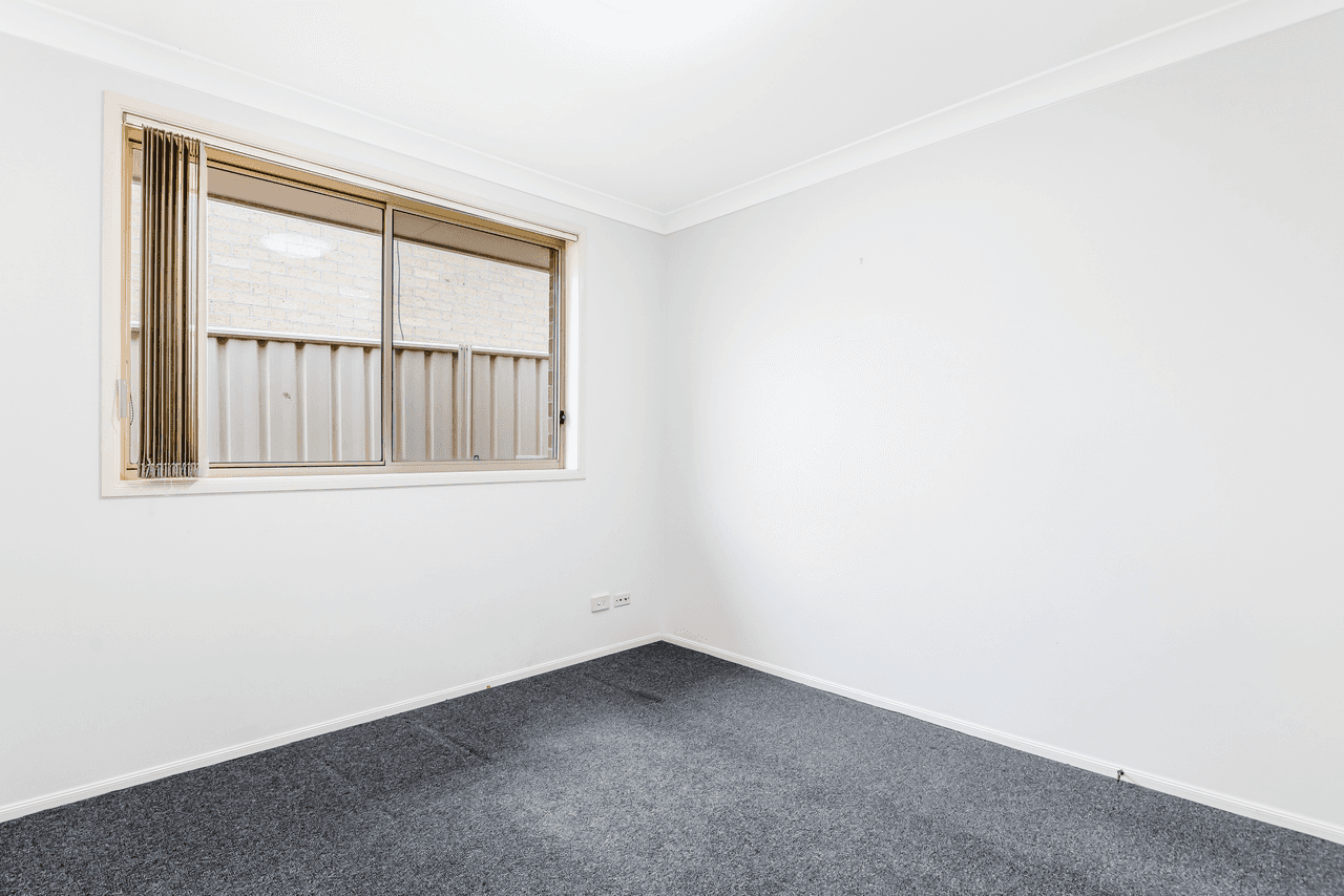 92 Carmichael Drive, WEST HOXTON, NSW 2171