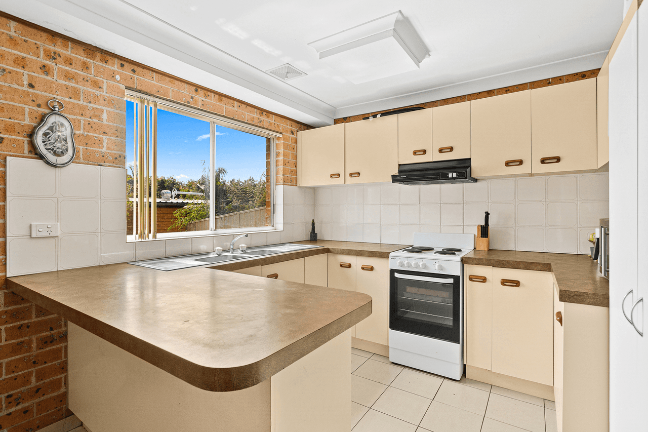 6/15 Grove Circuit, LAKE ILLAWARRA, NSW 2528