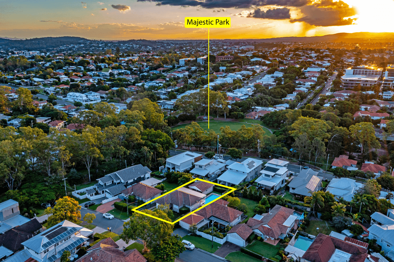 9 Meteor Street, COORPAROO, QLD 4151