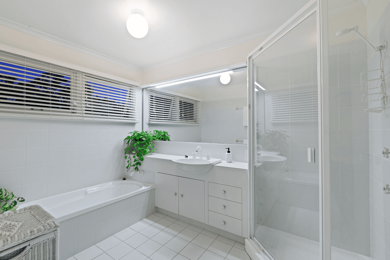 9 Meteor Street, COORPAROO, QLD 4151