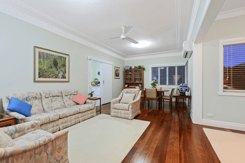 9 Meteor Street, COORPAROO, QLD 4151