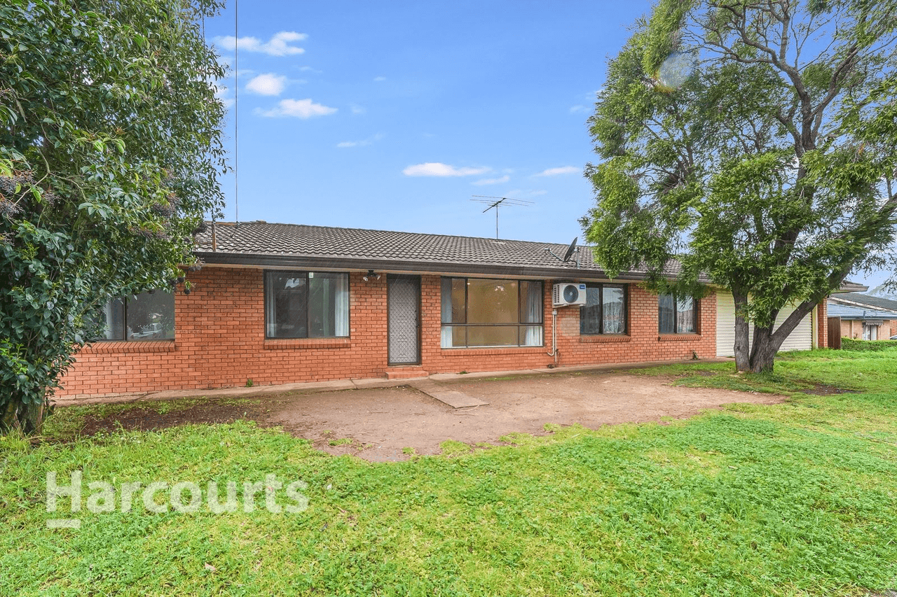 128 Waminda Avenue, Campbelltown, NSW 2560