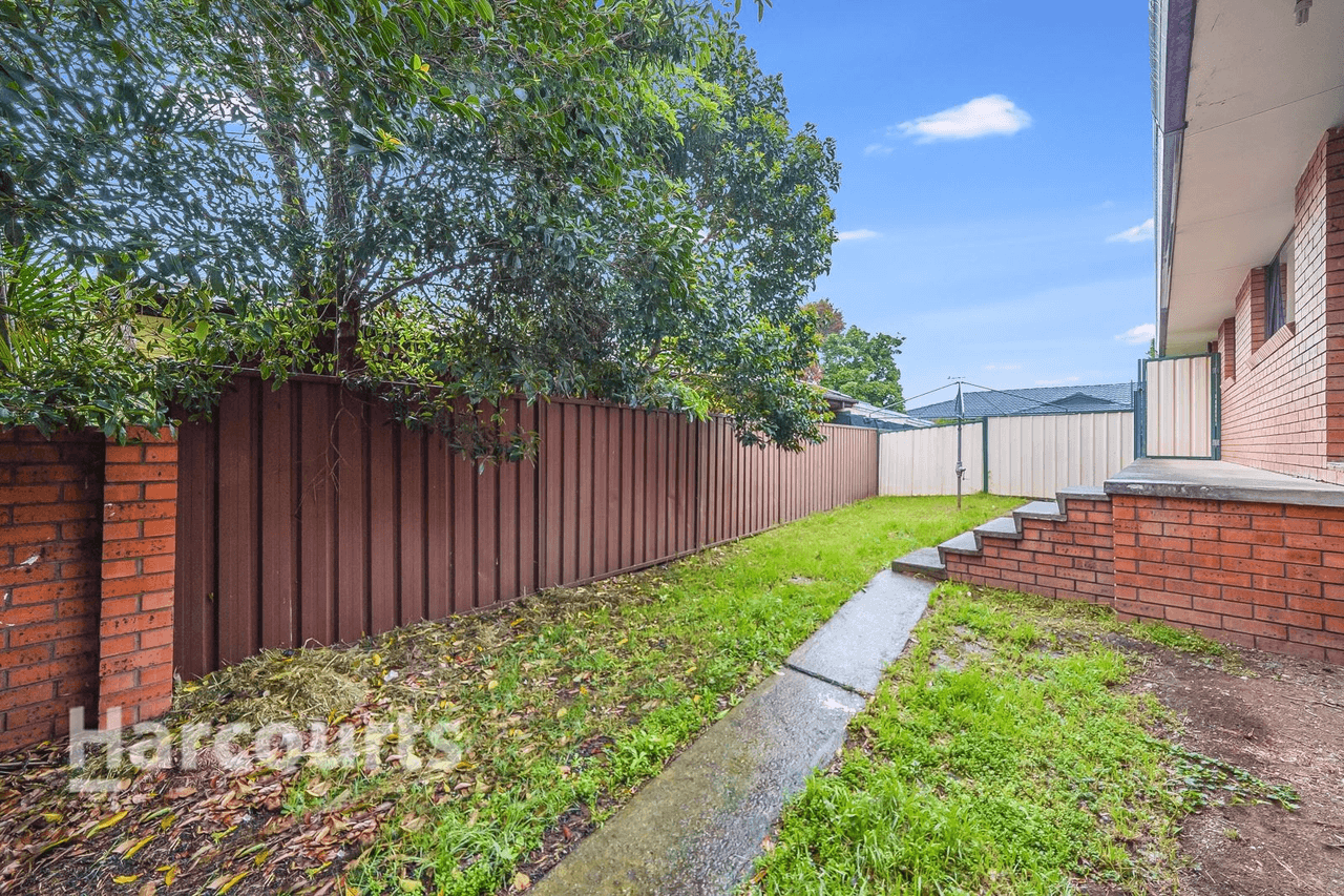 128 Waminda Avenue, Campbelltown, NSW 2560