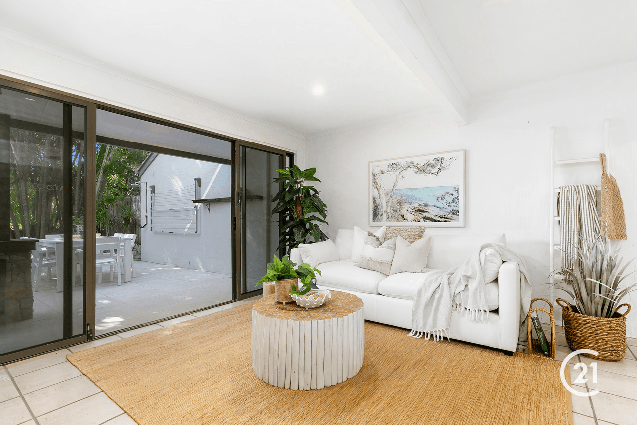 11/2 Dolphin Crescent, Noosaville, QLD 4566