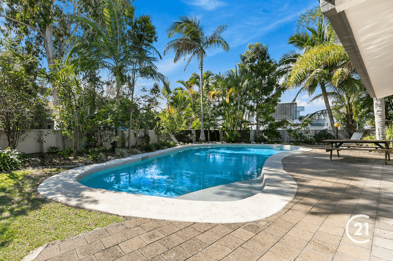 11/2 Dolphin Crescent, Noosaville, QLD 4566