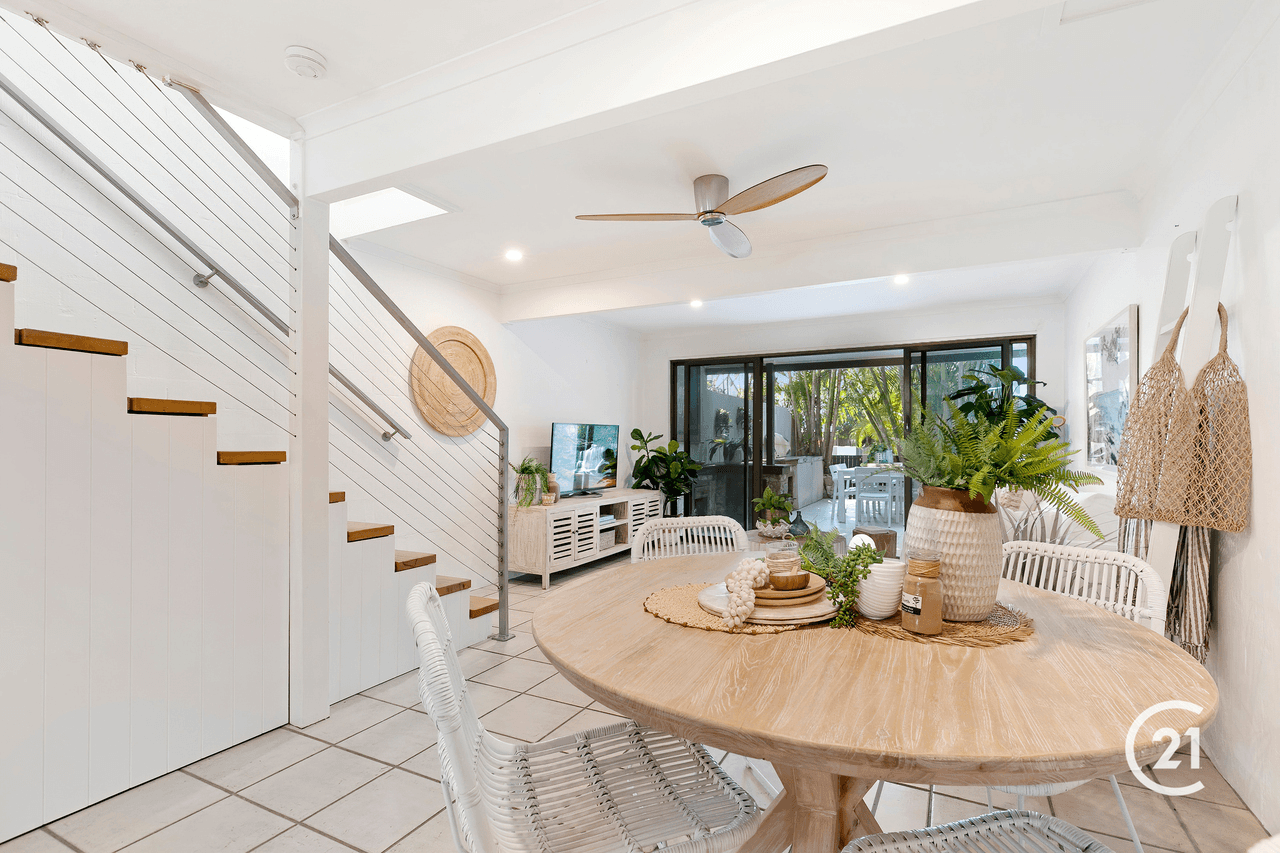 11/2 Dolphin Crescent, Noosaville, QLD 4566