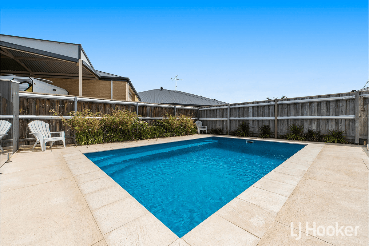 44 Carissa Turn, HALLS HEAD, WA 6210