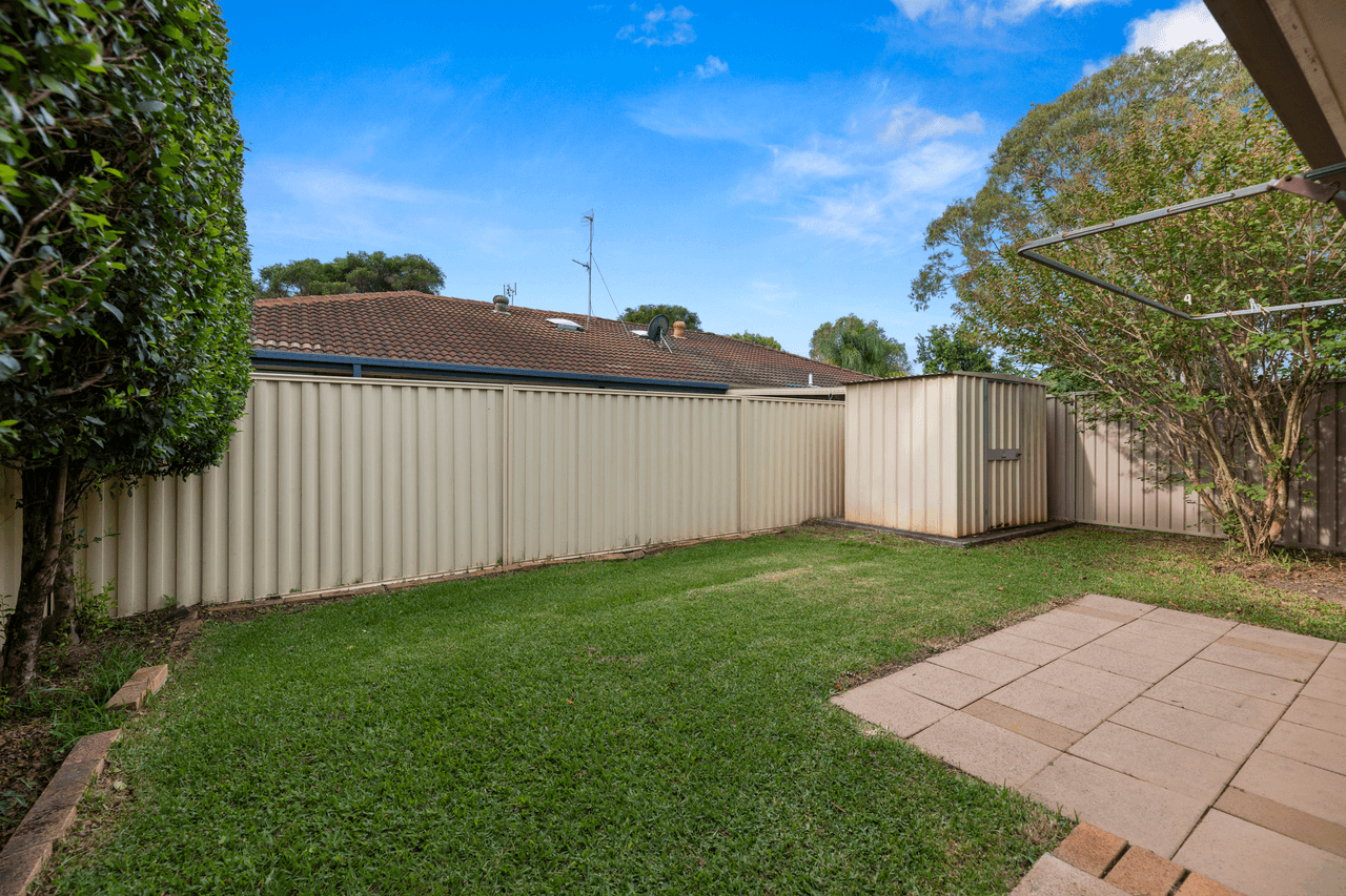 1/141 Central Street, LABRADOR, QLD 4215