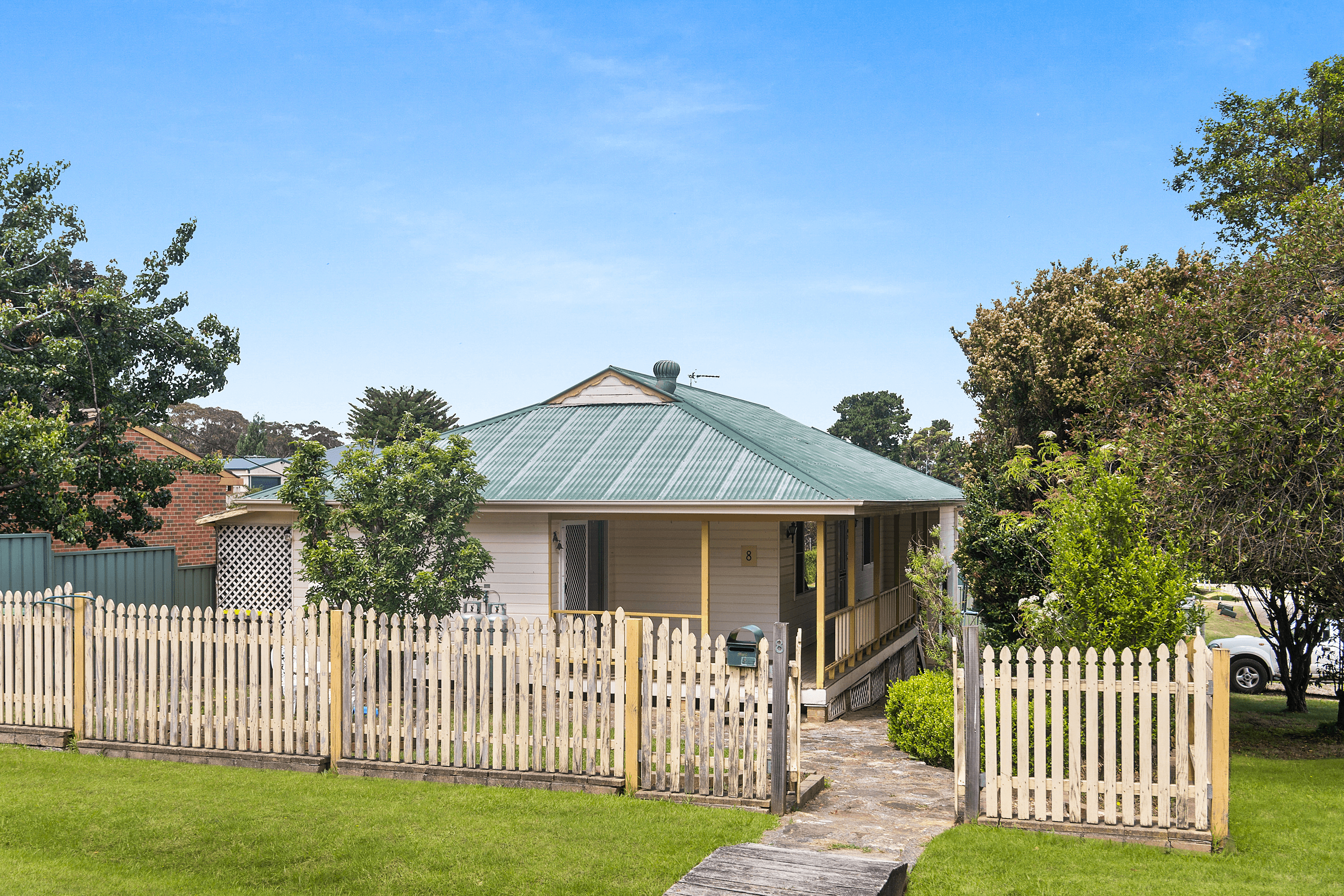 8 Wyong Street, HILL TOP, NSW 2575