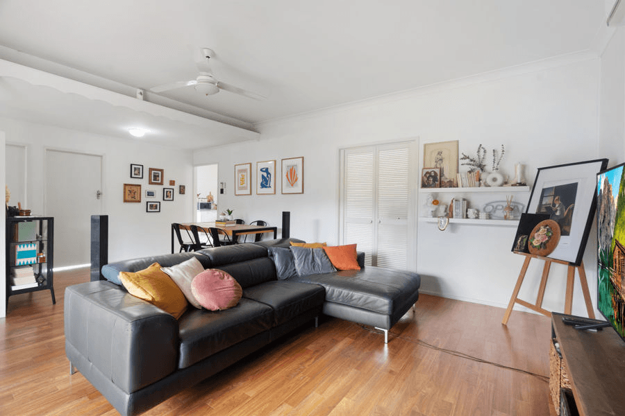 24  Queensthorpe St, TARRAGINDI, QLD 4121