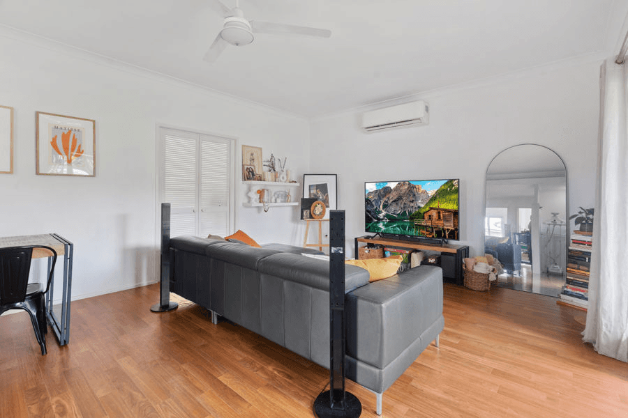 24  Queensthorpe St, TARRAGINDI, QLD 4121