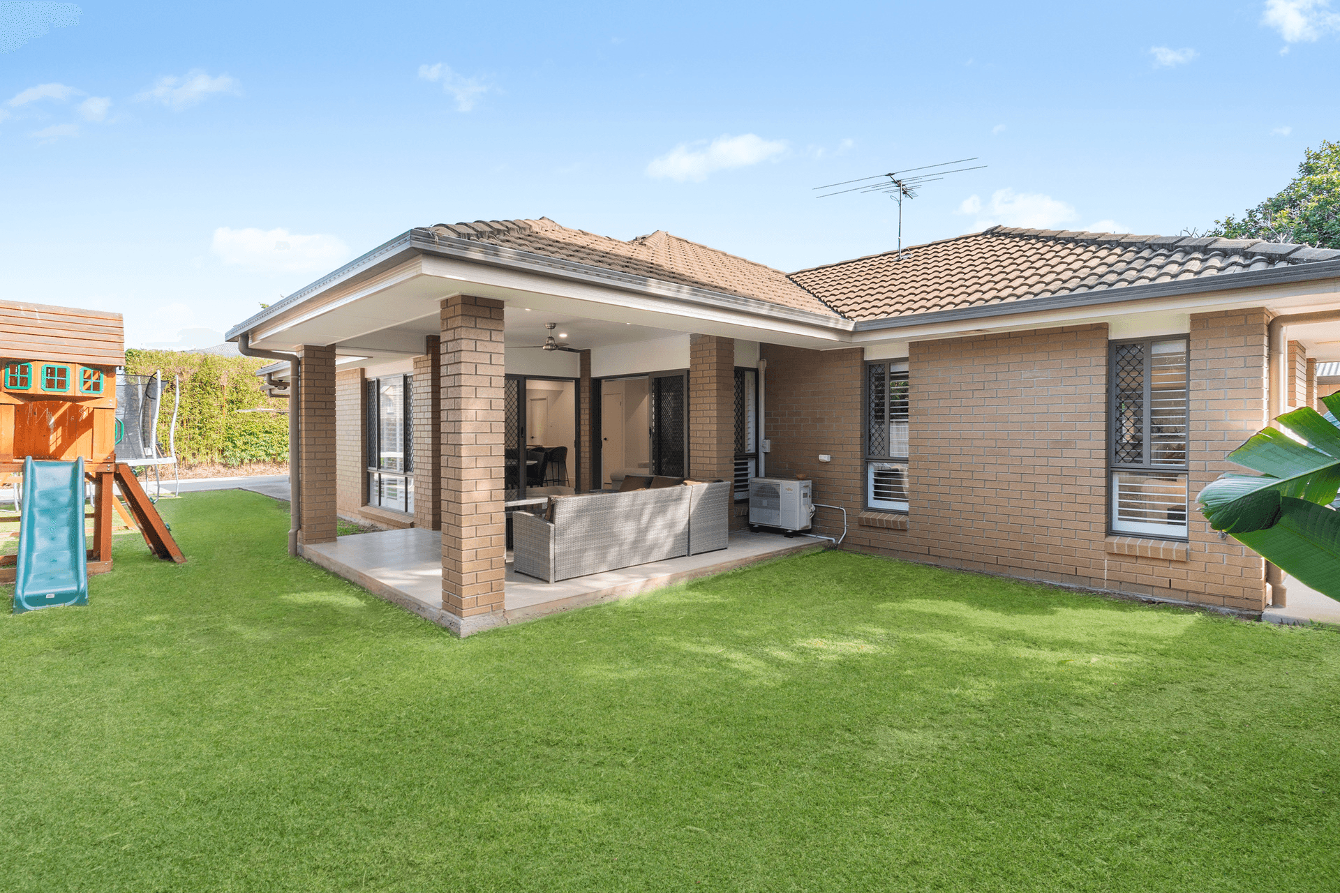 35 Haig Street, Wynnum West, QLD 4178