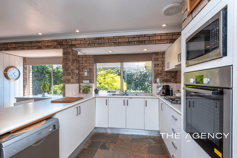 7 Seacrest Drive, Sorrento, WA 6020