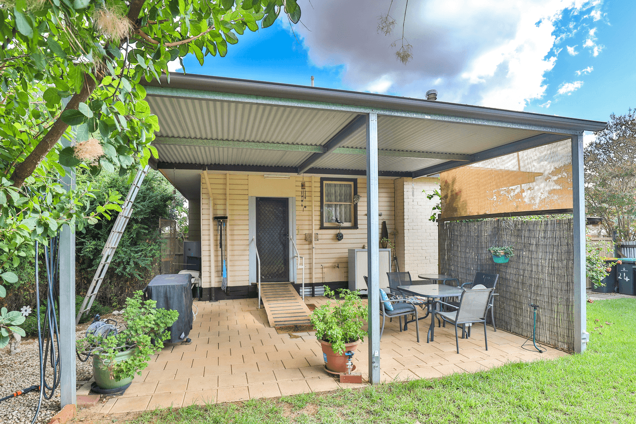 24 Murray Avenue, Red Cliffs, VIC 3496