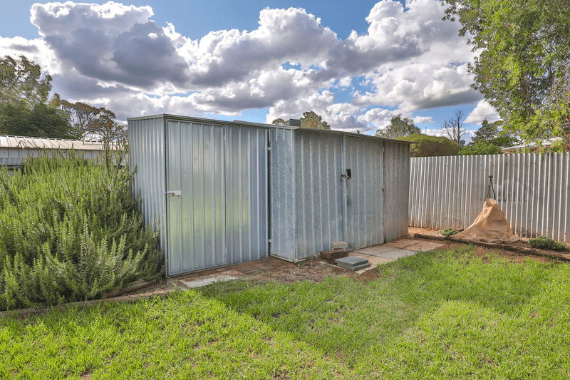 24 Murray Avenue, Red Cliffs, VIC 3496