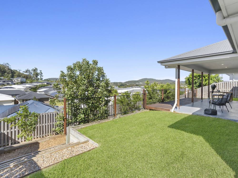 11 Grevillea Crescent, MAUDSLAND, QLD 4210