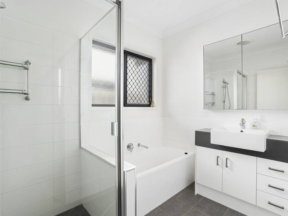 11 Grevillea Crescent, MAUDSLAND, QLD 4210
