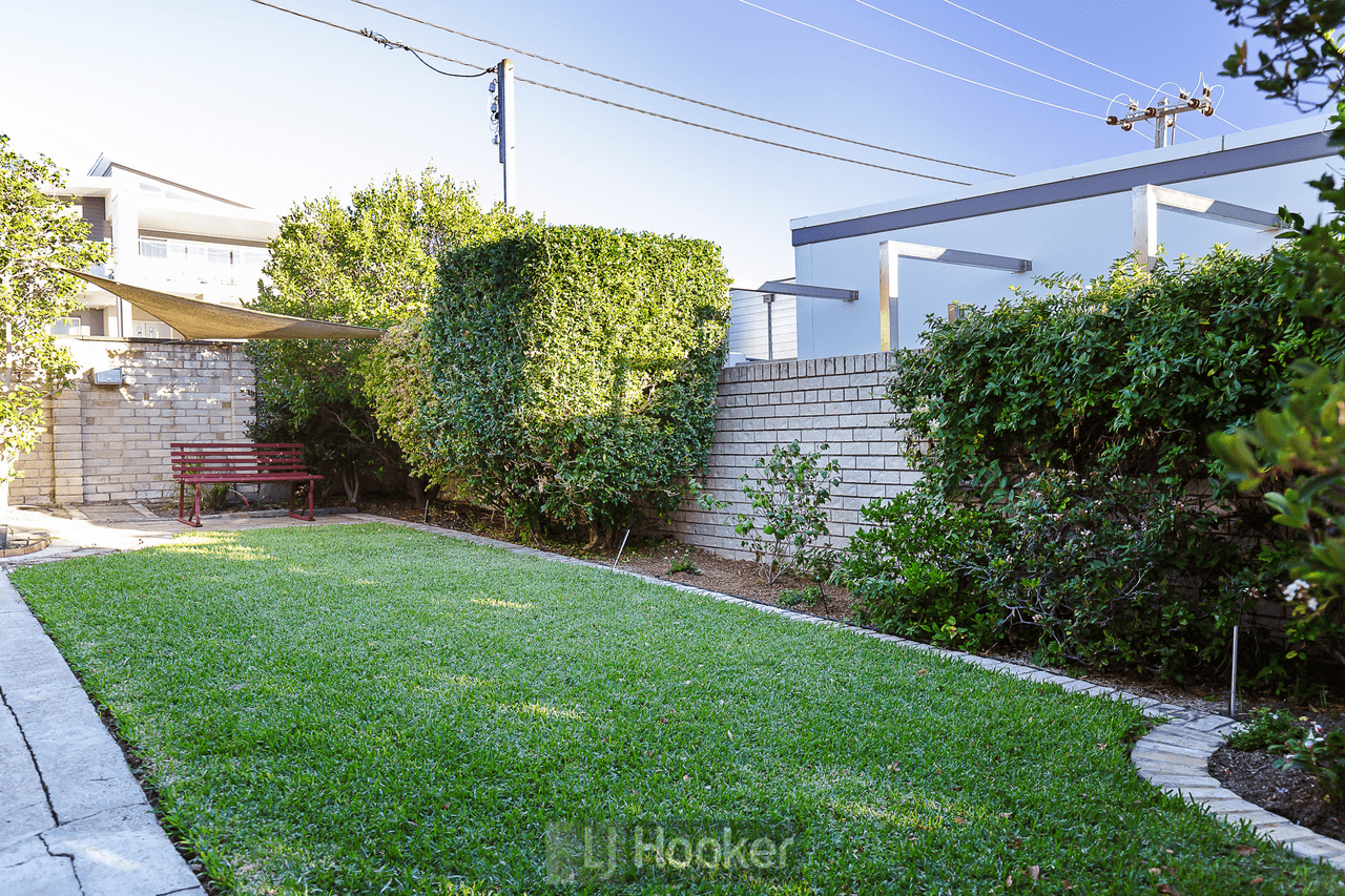 61 Dilkera Avenue, VALENTINE, NSW 2280