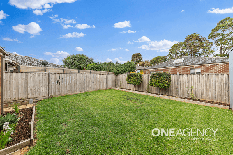 37 Tyrone Avenue, PAKENHAM, VIC 3810