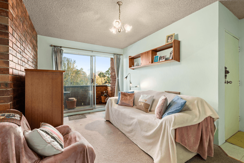 Unit 17/4 Mowatt Street, Queanbeyan East, NSW 2620