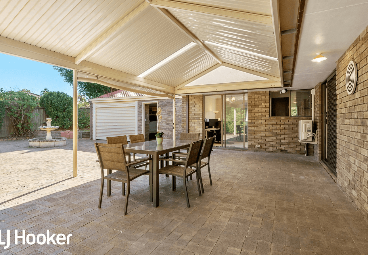 6 Rae Place, LEEMING, WA 6149