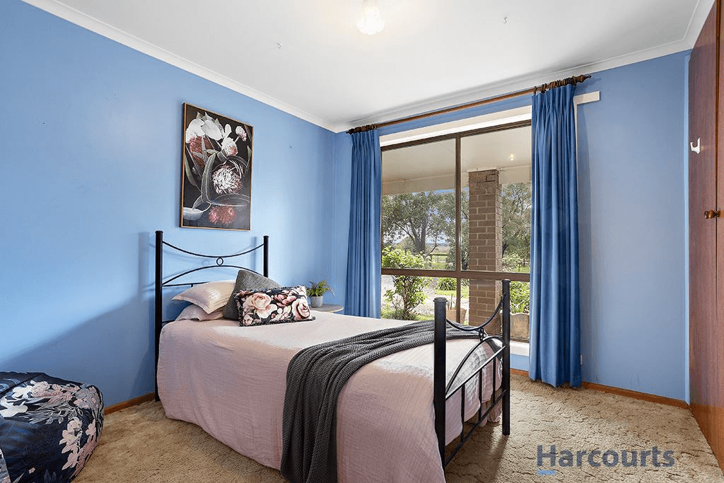 125 Vaggs Road, Ross Creek, VIC 3351