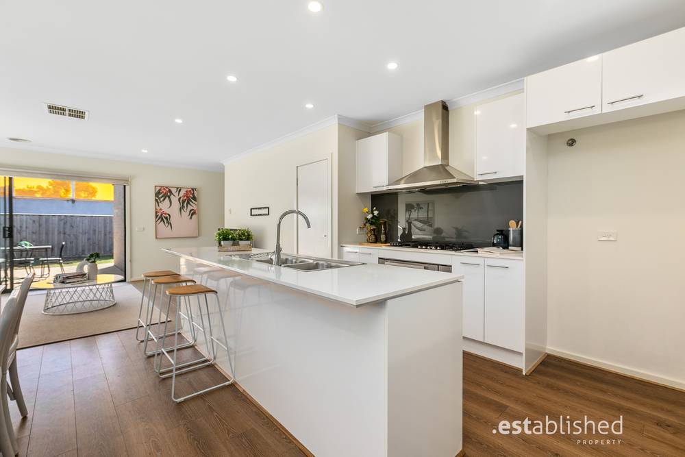 43 Jean Street, POINT COOK, VIC 3030