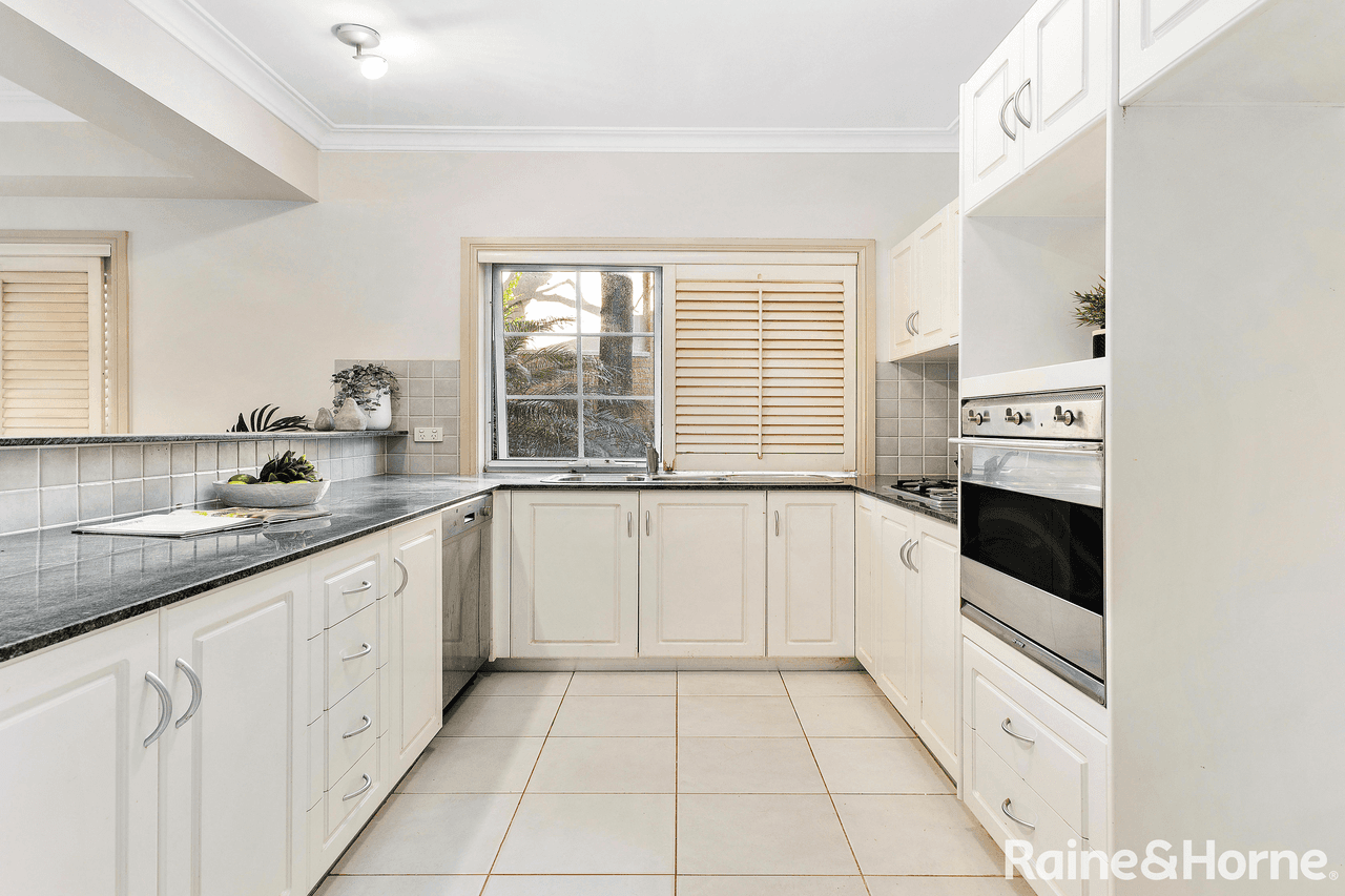 6/6 Mortimer Lewis Drive, HUNTLEYS COVE, NSW 2111