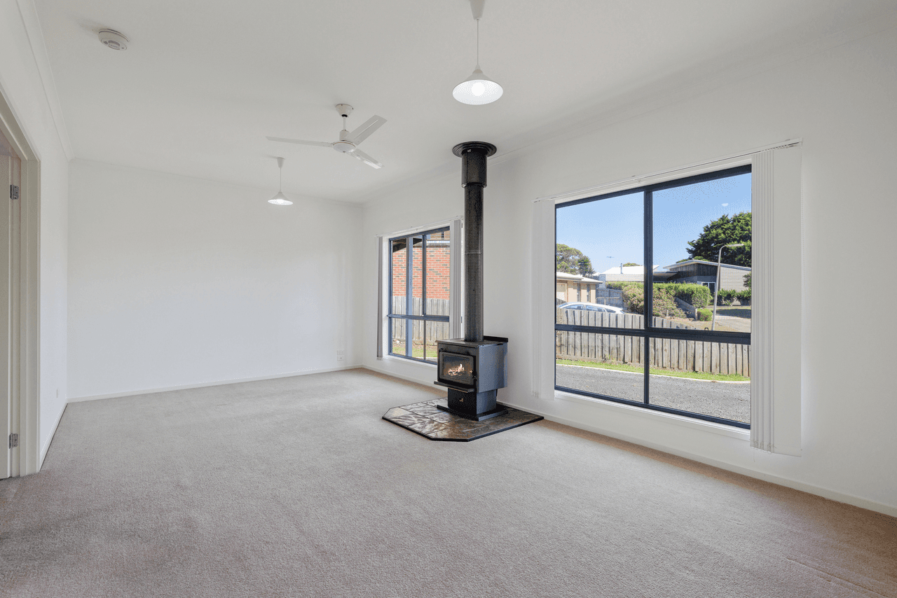 3 Grevilia Close, COWES, VIC 3922