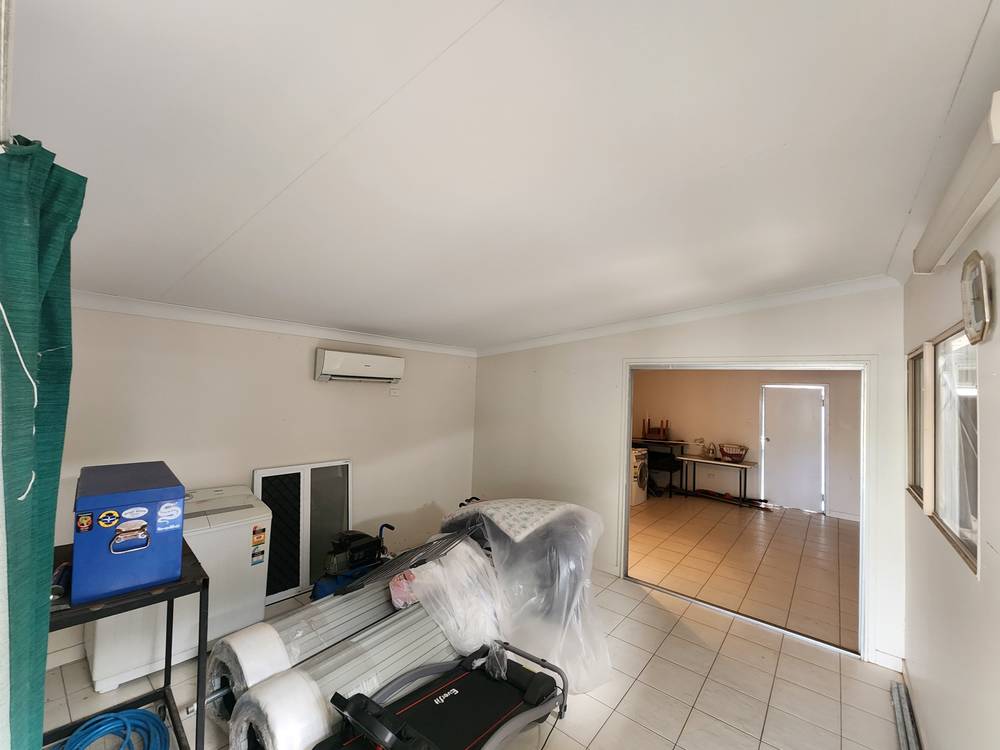 17 Gillespie St, Moura, QLD 4718