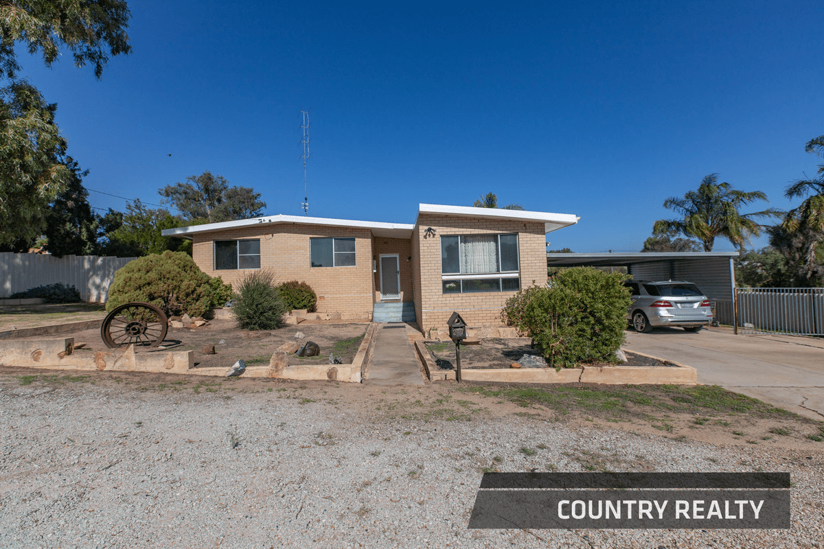 2 Brockman Street, Northam, WA 6401