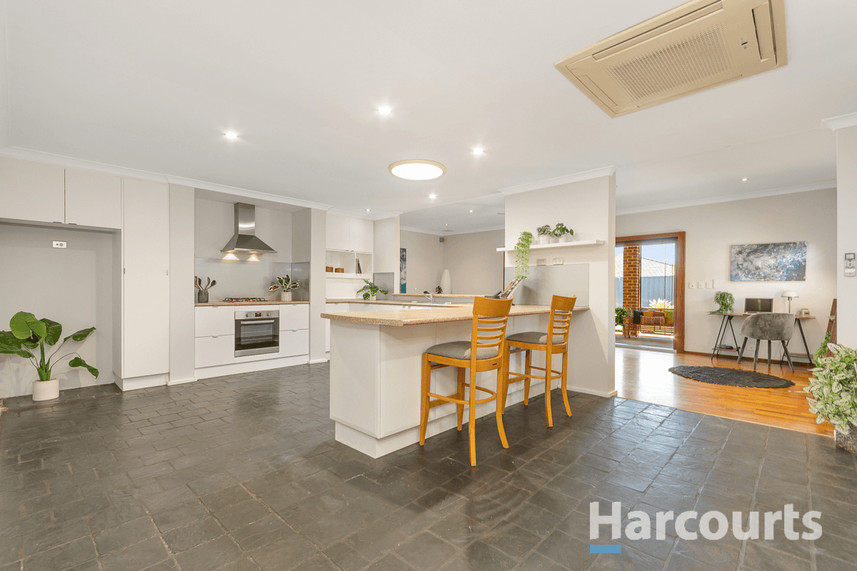 47 Wentletrap Way, MULLALOO, WA 6027