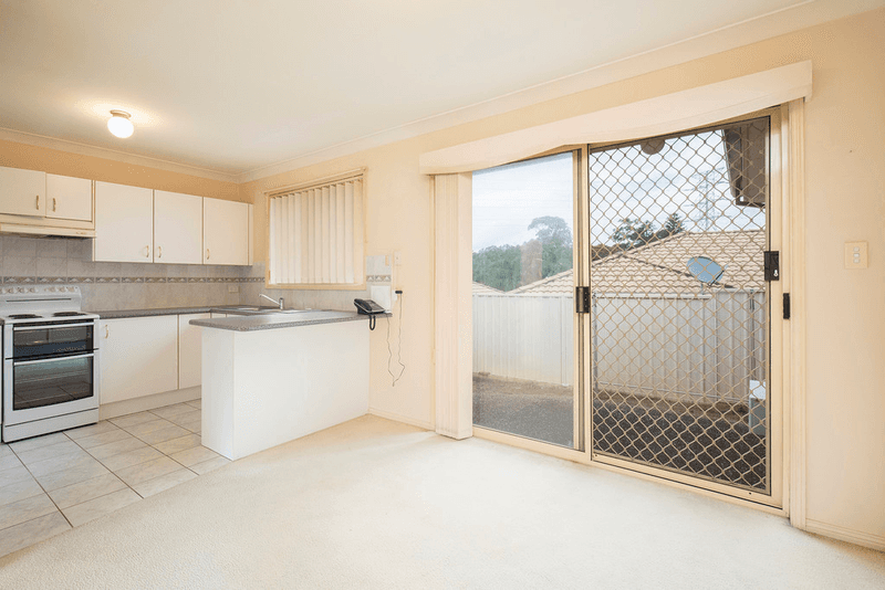 3/6 Louisa Avenue, HIGHFIELDS, NSW 2289