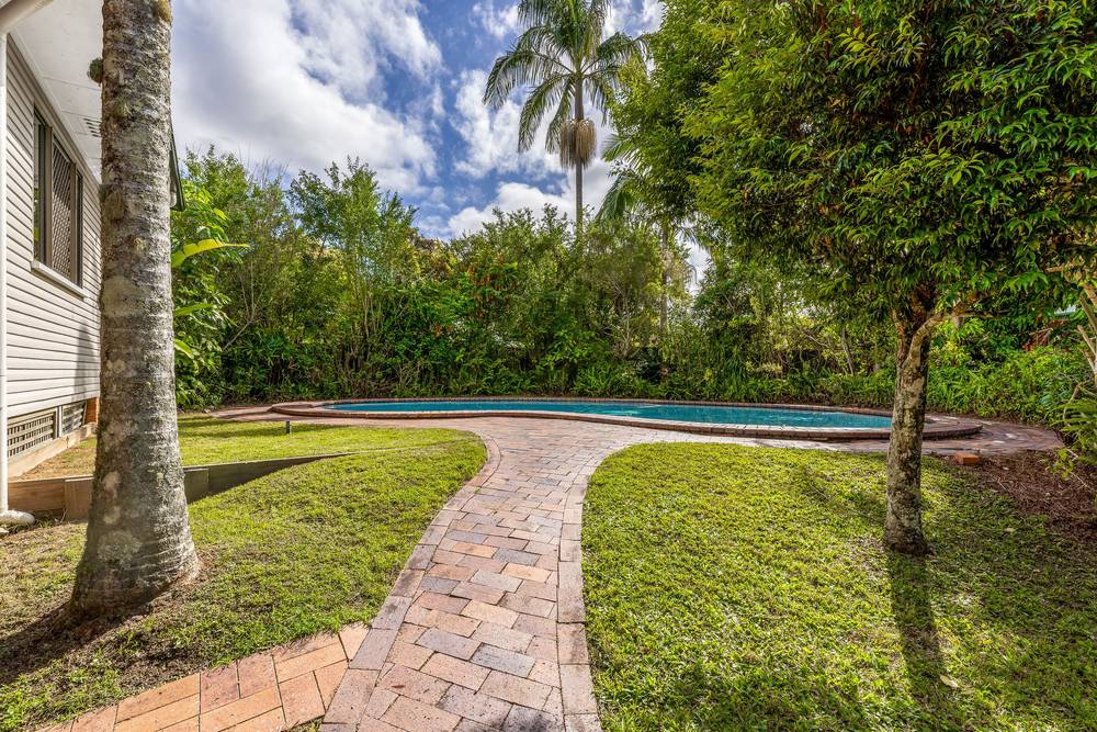 37 Oxleigh Crescent, Nambour, QLD 4560