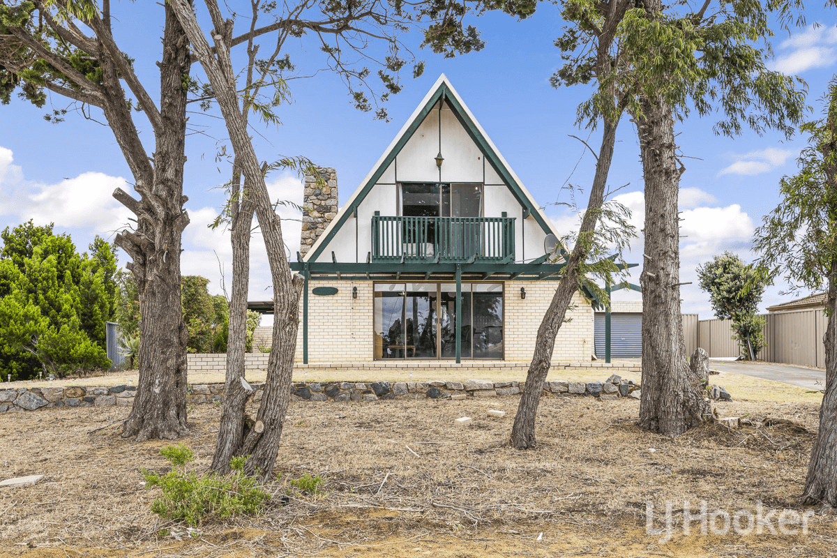 61 Moorpark Avenue, YANCHEP, WA 6035