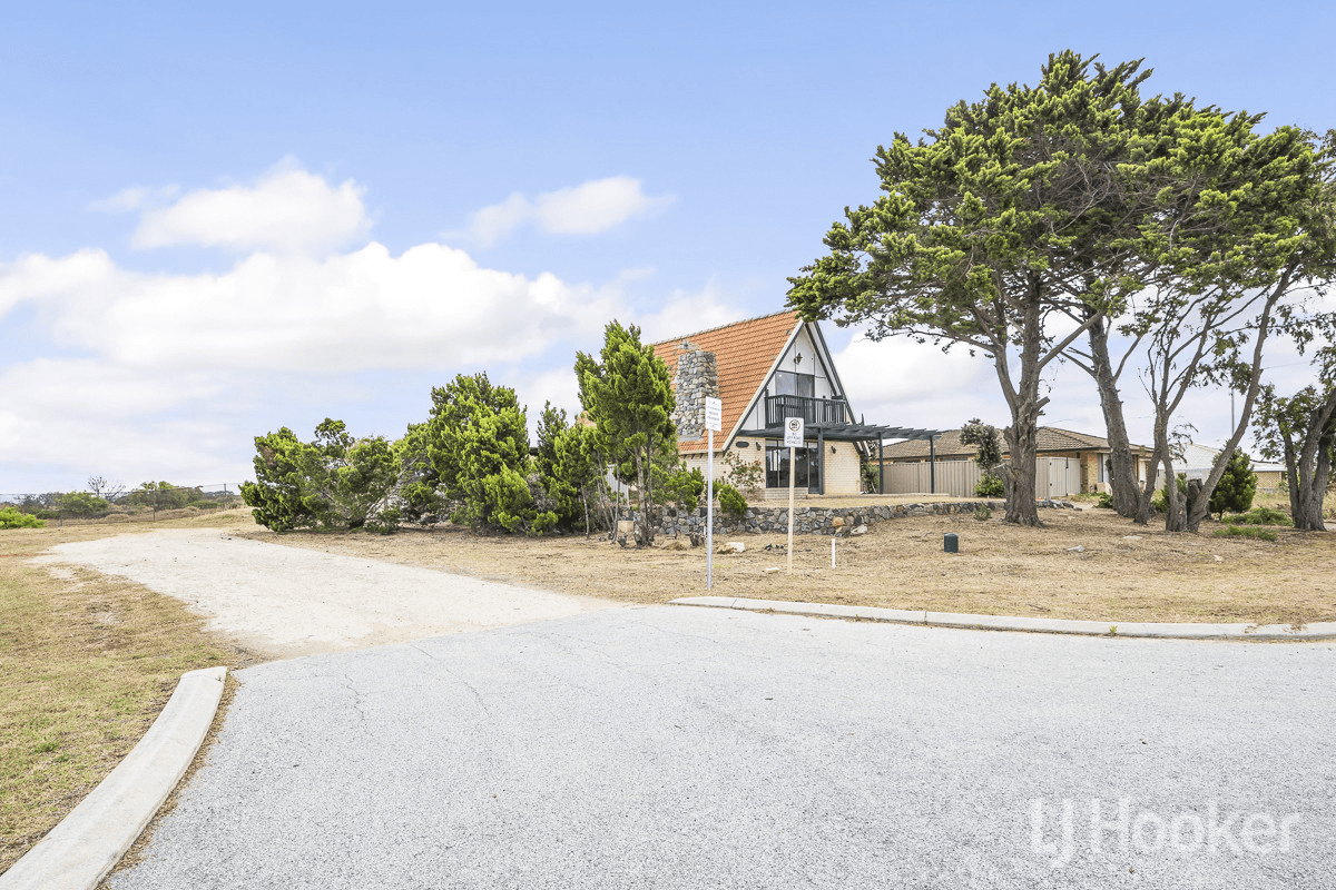 61 Moorpark Avenue, YANCHEP, WA 6035