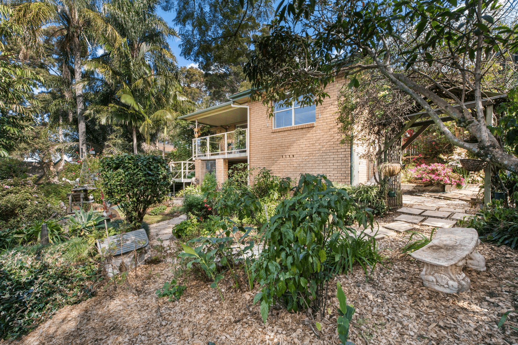 25 Hillside Drive, BERKELEY VALE, NSW 2261