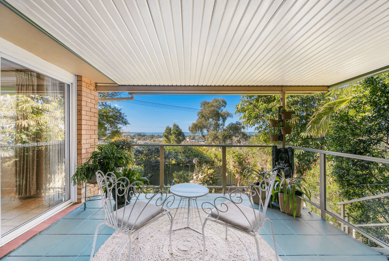 25 Hillside Drive, BERKELEY VALE, NSW 2261