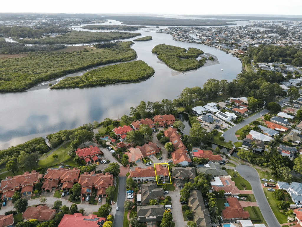 233/125 Hansford Road, COOMBABAH, QLD 4216