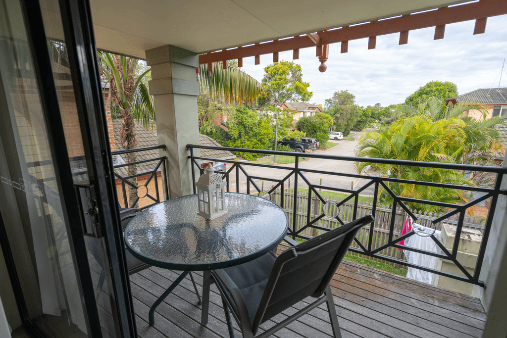 233/125 Hansford Road, COOMBABAH, QLD 4216