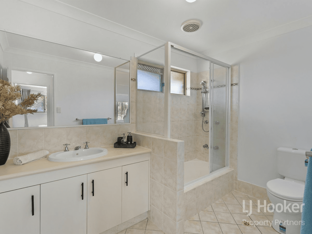 8/121 Golden Avenue, CALAMVALE, QLD 4116