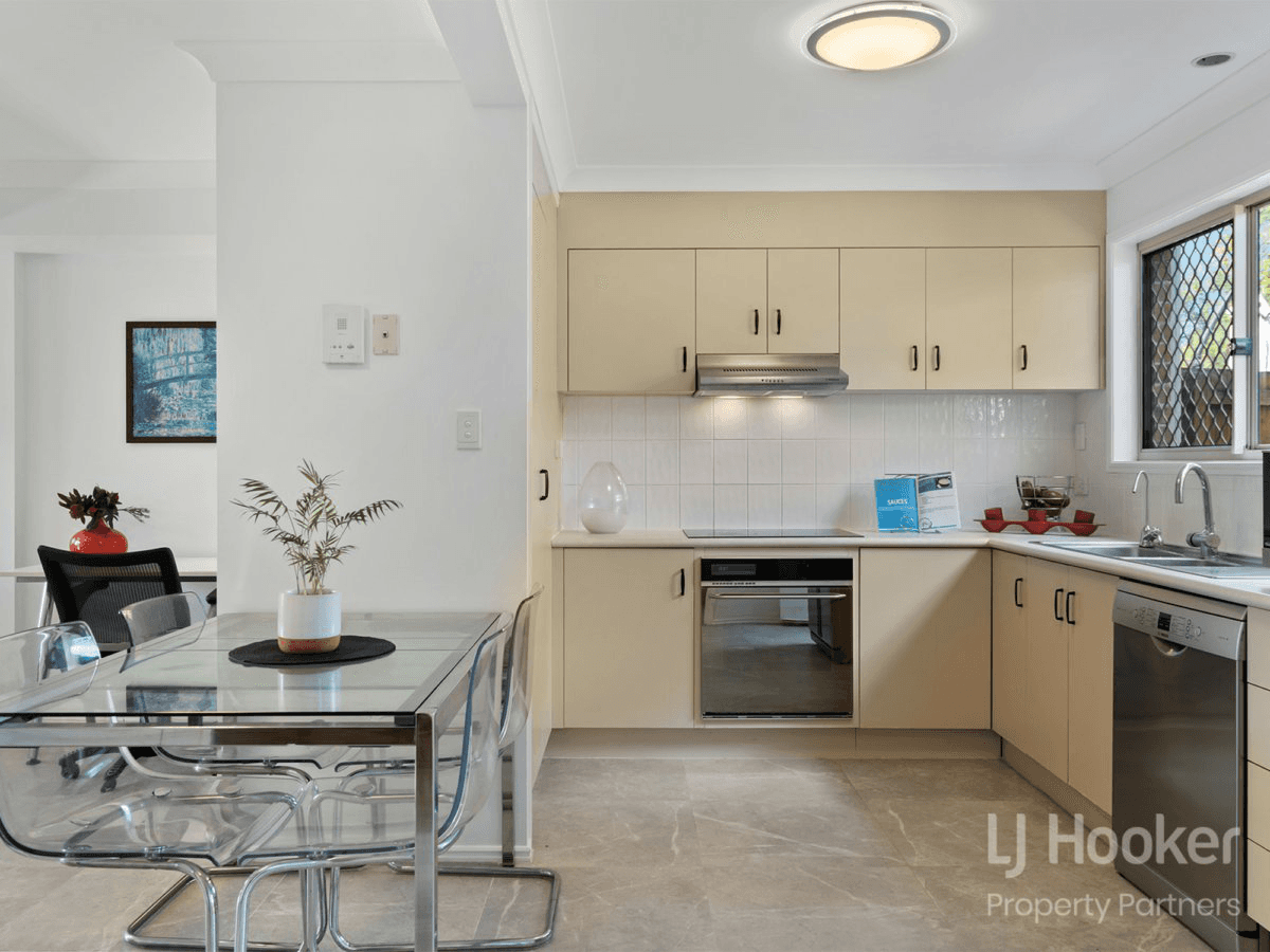 8/121 Golden Avenue, CALAMVALE, QLD 4116
