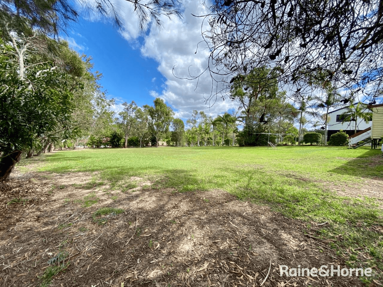 54 Bayside Road, COOLOOLA COVE, QLD 4580