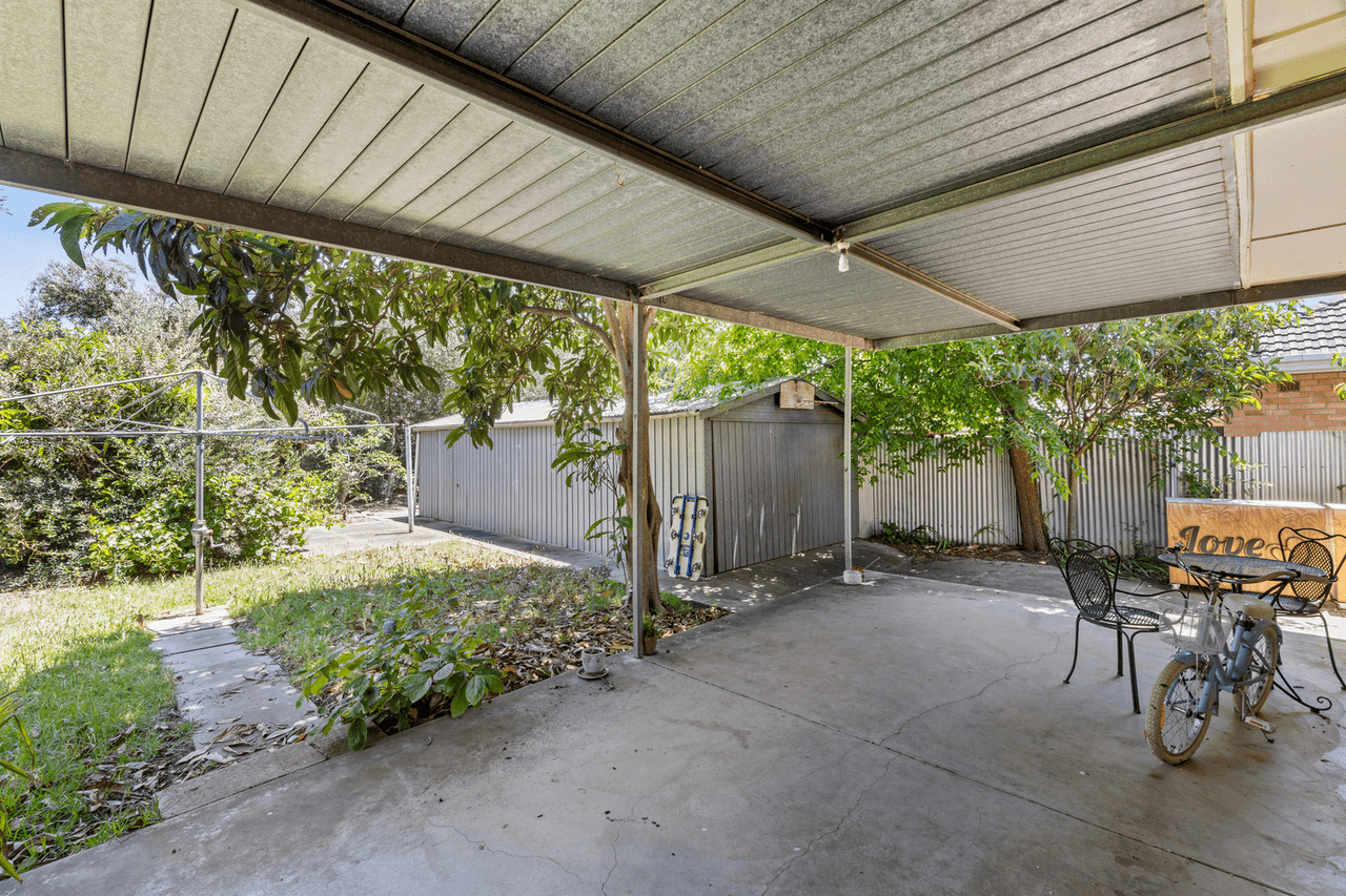 16 Tyringa Avenue, ROSTREVOR, SA 5073