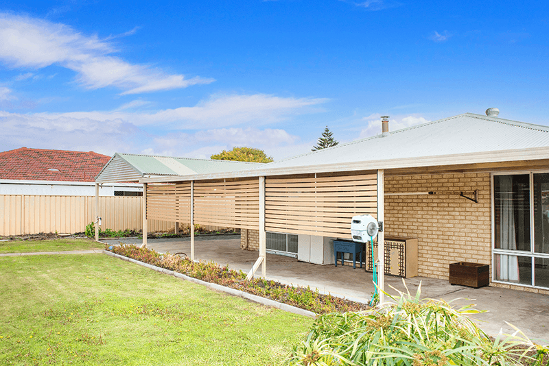 12 Black Swan Drive, West Busselton, WA 6280