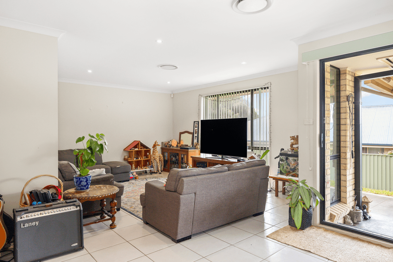 12 Forest Oak Avenue, ULLADULLA, NSW 2539