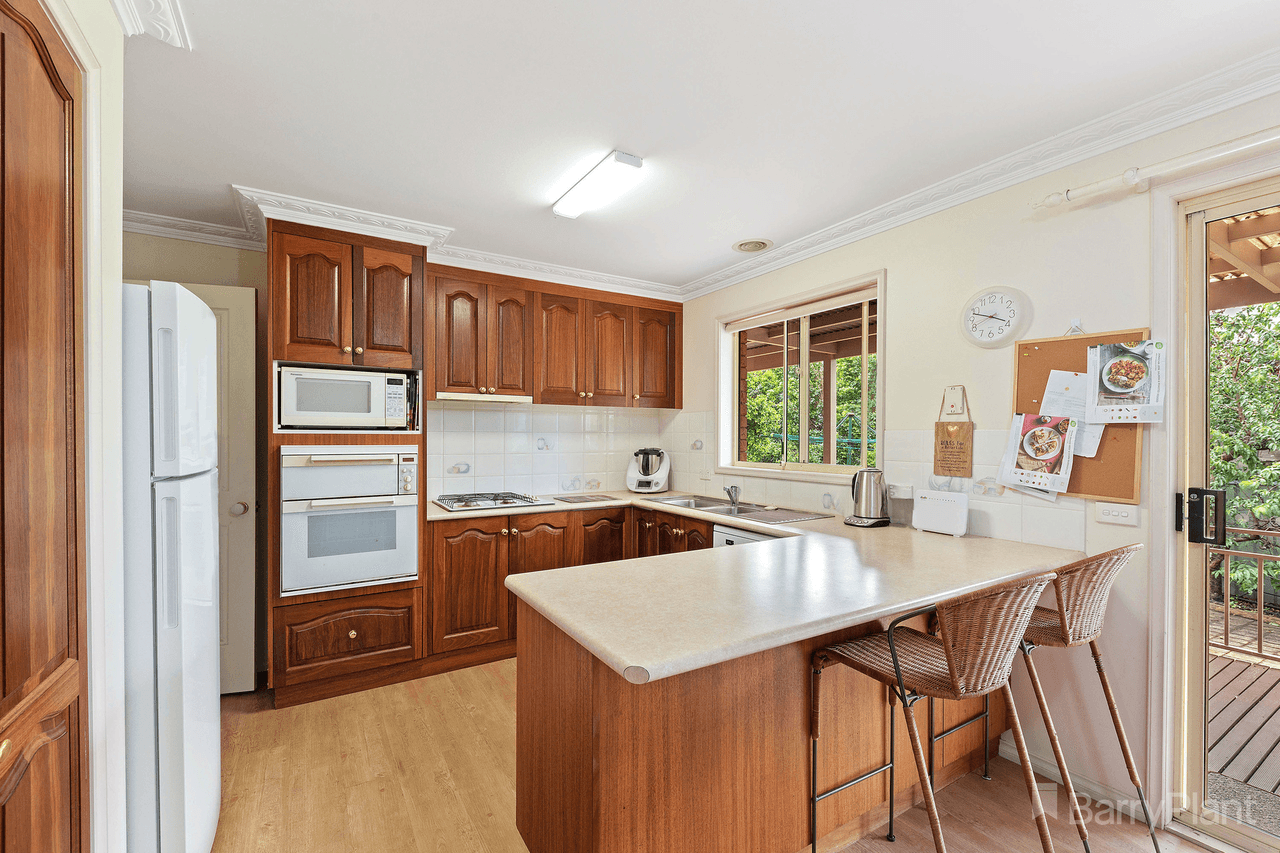 2/6 Davey Close, Flora Hill, VIC 3550