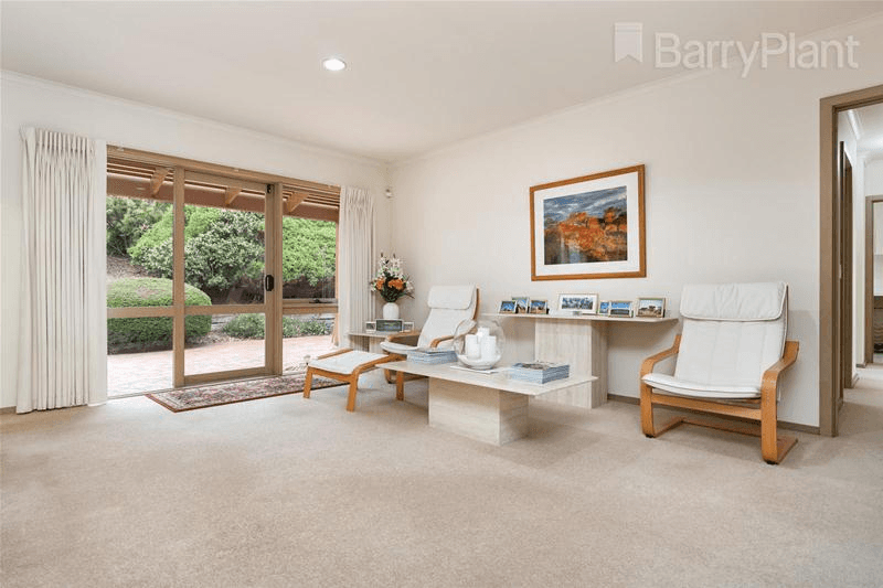 11 Gymkhana Court, Endeavour Hills, VIC 3802