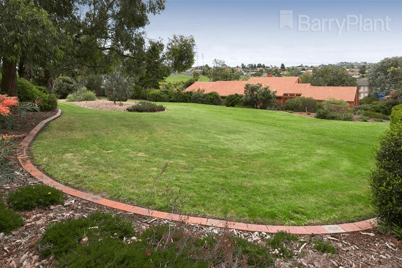 11 Gymkhana Court, Endeavour Hills, VIC 3802