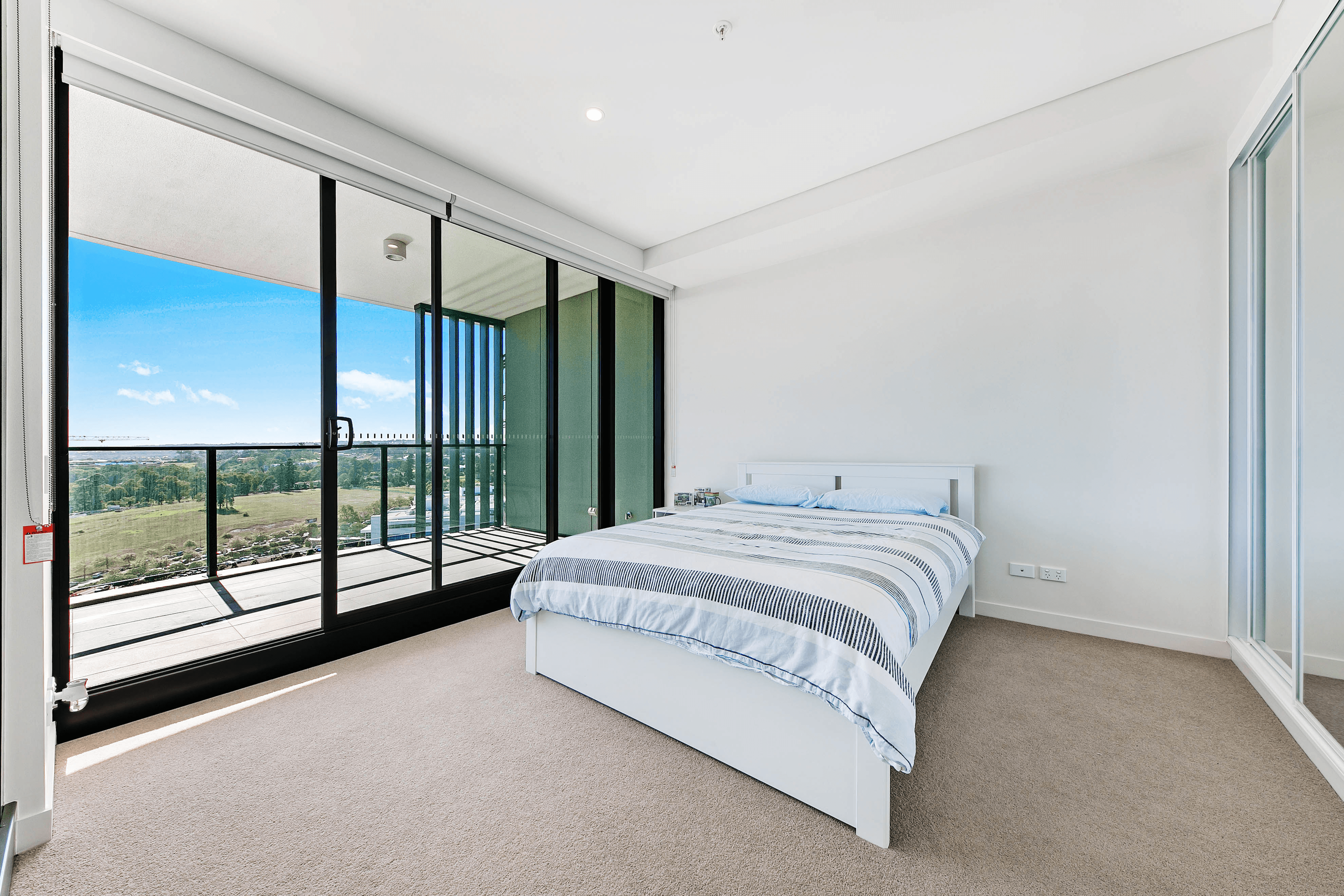 1710/11 Solent Circuit, NORWEST, NSW 2153